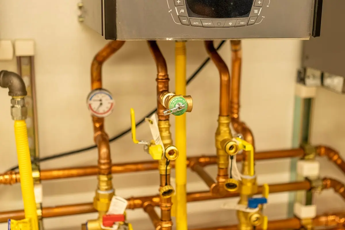 Licensed technician providing Slab Leak Repair for a homeowner in Diamondhead