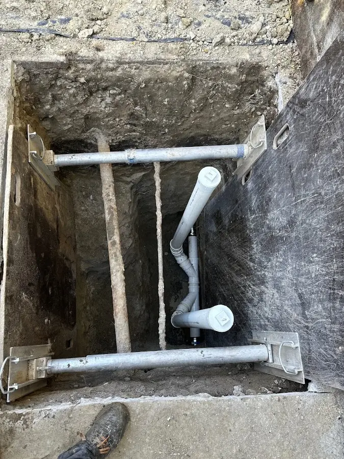 Experienced plumber completing Gas Line Repair work in Diamondhead